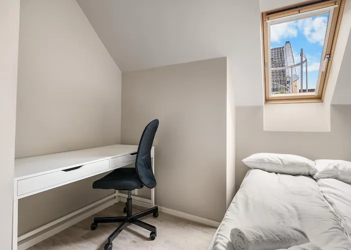 & Modern In The Coziest Street In Apartment