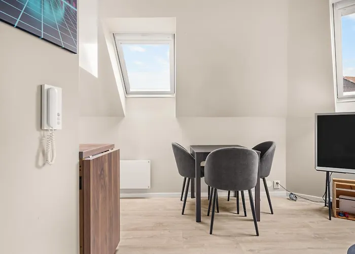 & Modern In The Coziest Street In Apartment *