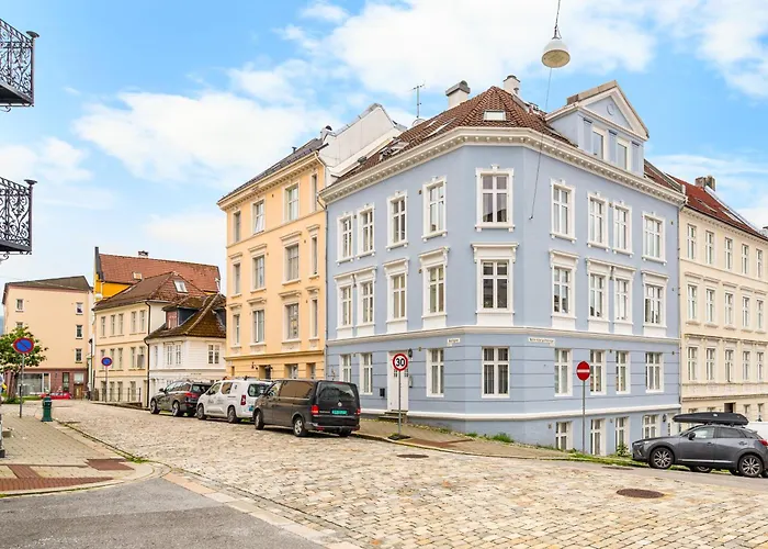 & Modern In The Coziest Street In Apartment *