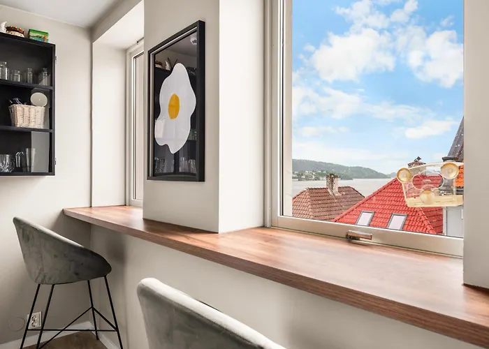 & Modern In The Coziest Street In 아파트